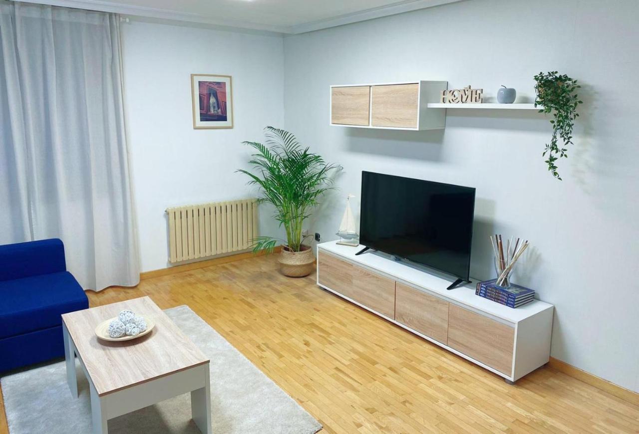 Duenas Apartment โอเบียโด ภายนอก รูปภาพ