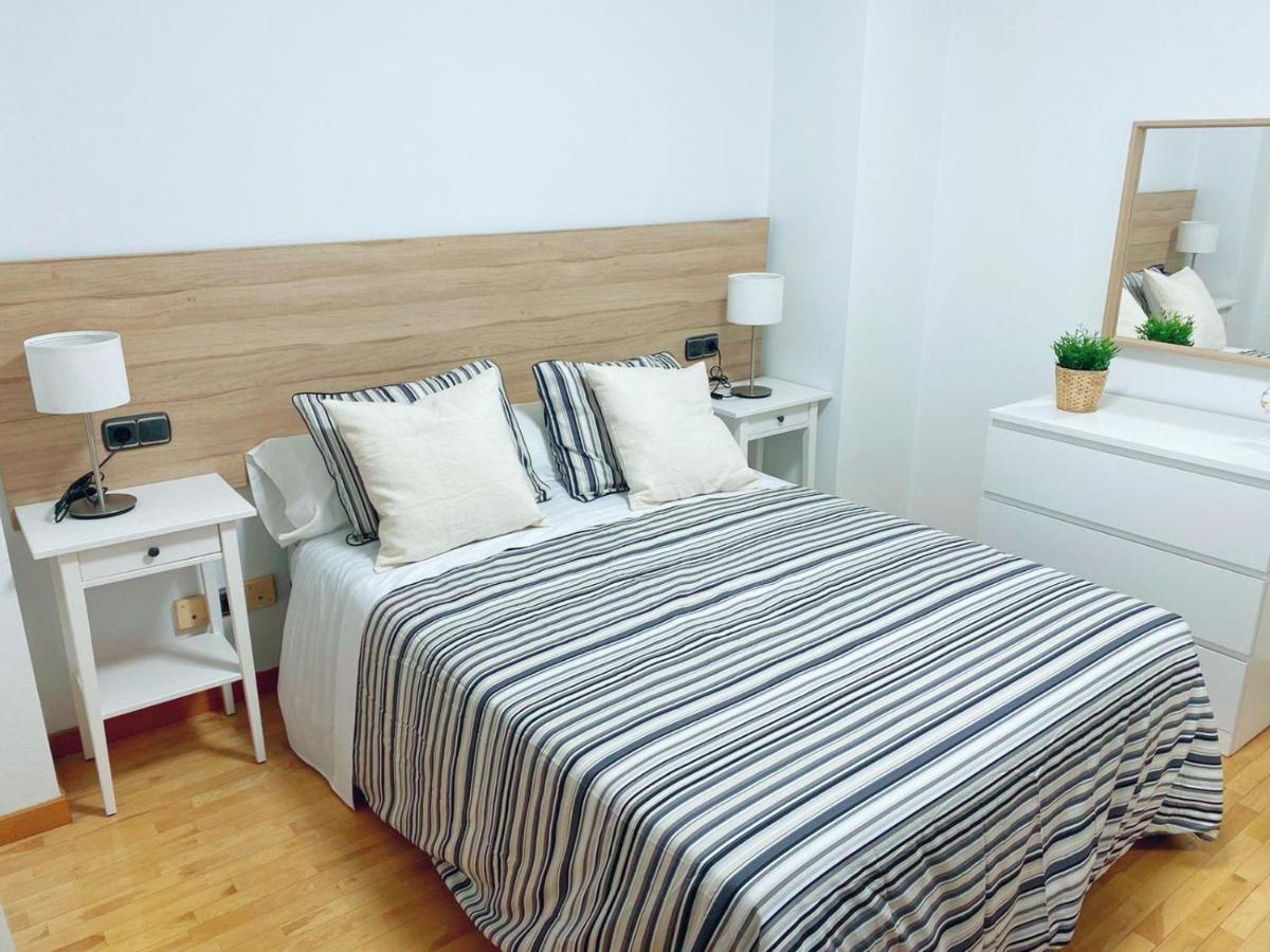Duenas Apartment โอเบียโด ภายนอก รูปภาพ
