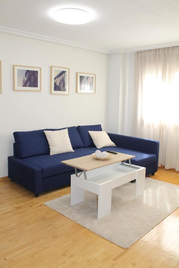 Duenas Apartment โอเบียโด ภายนอก รูปภาพ